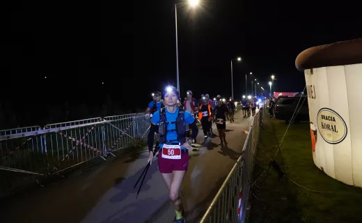 Największe wyzwanie Festiwalu Biegowego! Bieg na 100 km wystartował w środku nocy - 87